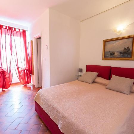 Hotel Miramare Noli Esterno foto
