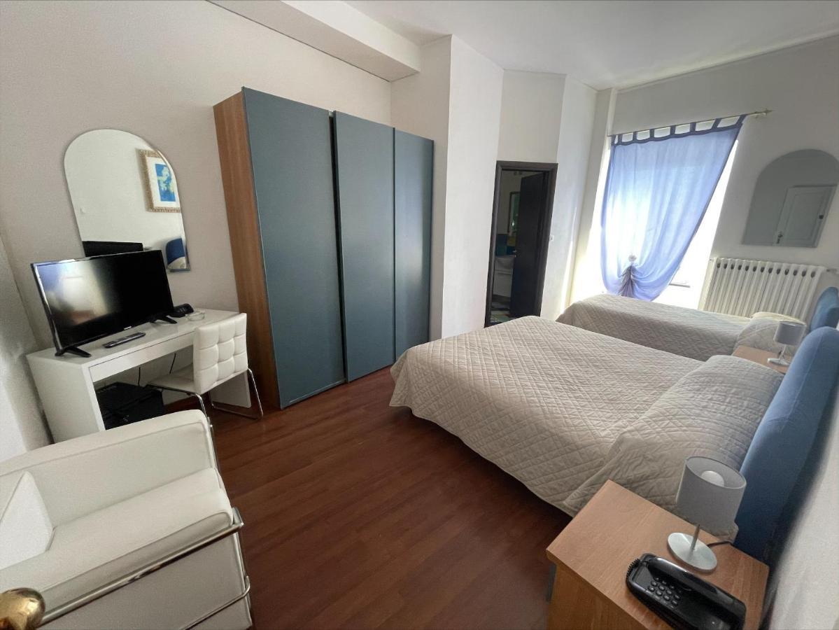 Hotel Miramare Noli Esterno foto