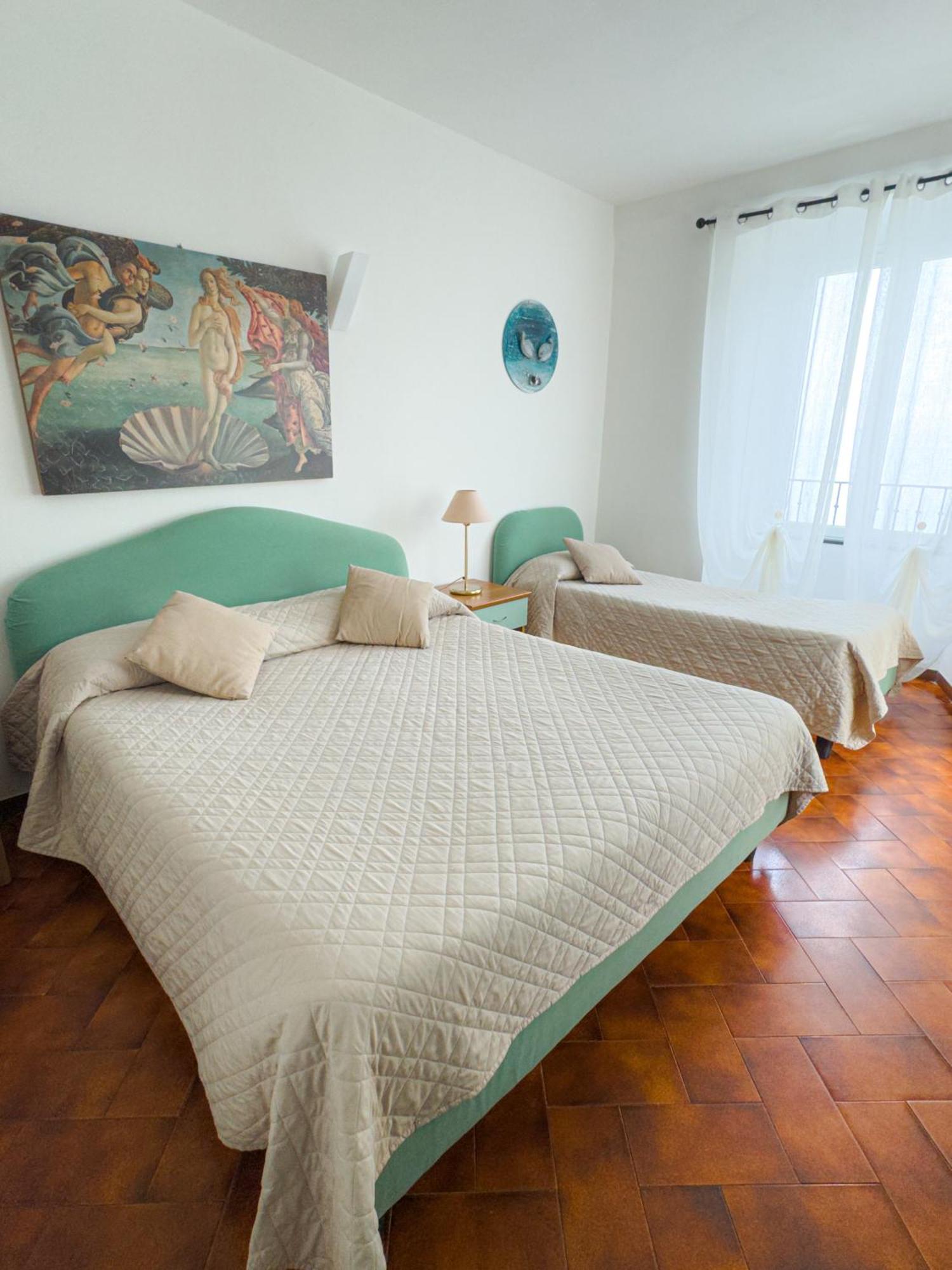 Hotel Miramare Noli Esterno foto