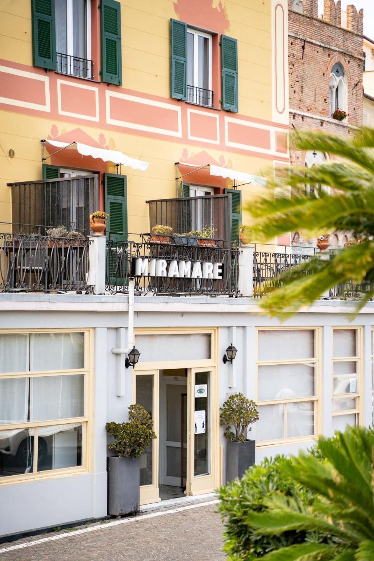 Hotel Miramare Noli Esterno foto