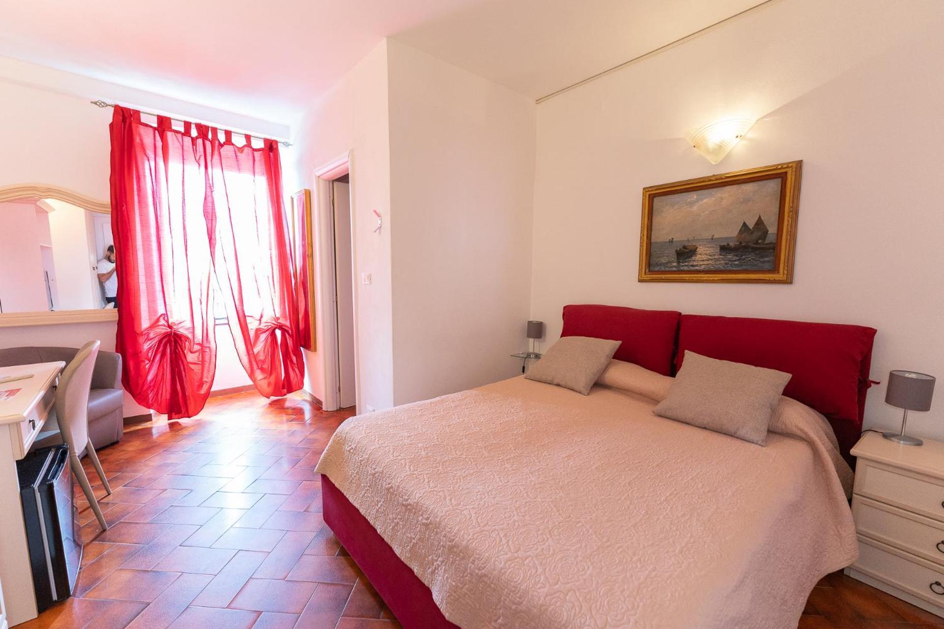 Hotel Miramare Noli Esterno foto